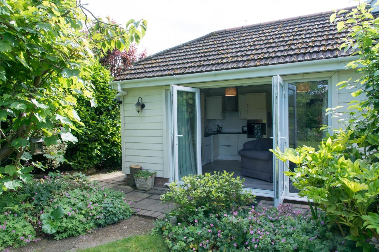 Luxury Self Catering With Cosy Cabin & Sauna In Colchester Zewnętrze zdjęcie