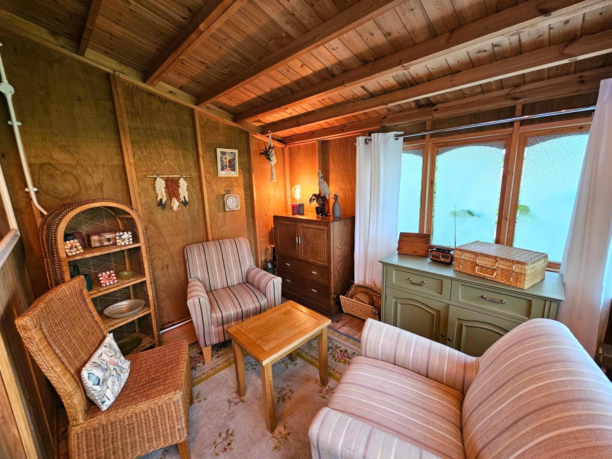 Luxury Self Catering With Cosy Cabin & Sauna In Colchester Zewnętrze zdjęcie